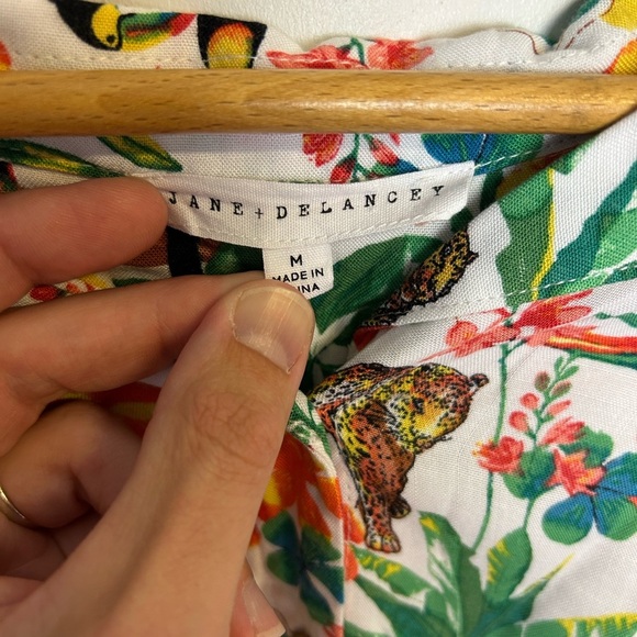 Jane + Delancey Novelty Print Button Down Blouse Floral Leopard Size M - Picture 9 of 12